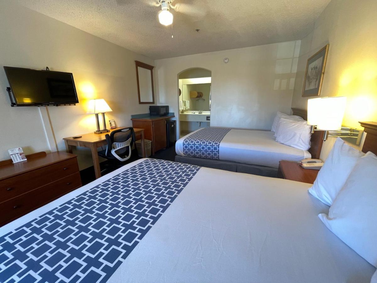 Flamingo Motel 2*